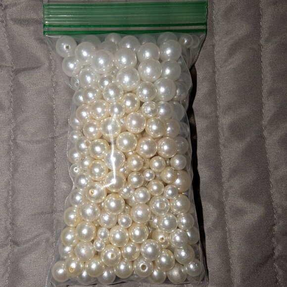 $1 with Bundle ~ Faux Pearl Bead Grab Bag 4348 - Picture 1 of 3